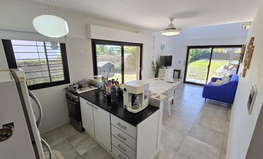 Casa con pileta y quincho en Las Tardes, Roldán.