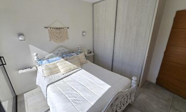 Casa con pileta y quincho en Las Tardes, Roldán.