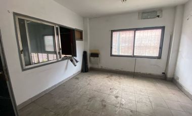 Depósito en Munro
