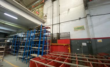 Depósito en Munro