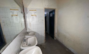 Depósito en Munro