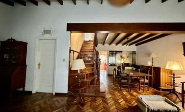 Casa en Punta Chica Ambrosoni 500