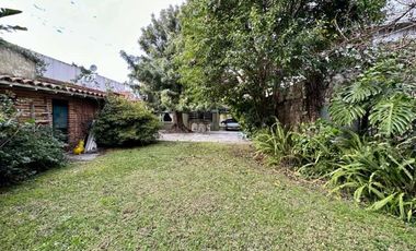 Casa en Punta Chica Ambrosoni 500