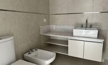 Departamento en  venta, dos dormitorios con cochera, Opera Park