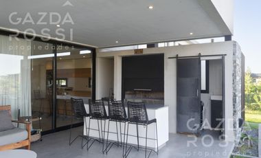 Espectacular casa en Terralagos, sector laguna