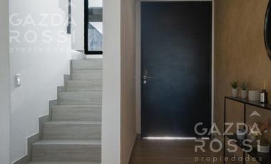 Espectacular casa en Terralagos, sector laguna