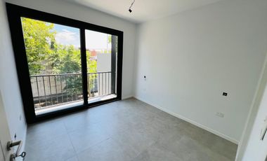 Departamento de 2 ambientes CON DETALLES DE CATEGORÍA en venta, en San Isidro.