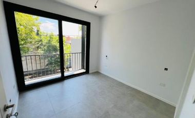 Departamento de 2 ambientes CON DETALLES DE CATEGORÍA en venta, en San Isidro.