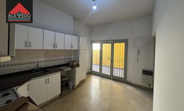 Casa sobre Rodriguez Peña 471