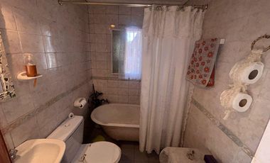 PH 3 ambientes con terraza en Villa Lynch (permuta por departamento 2 amb.)