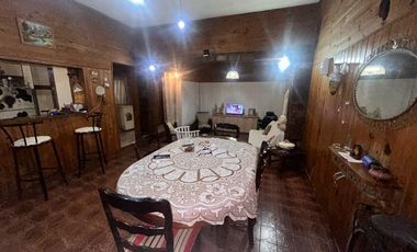 PH 3 ambientes con terraza en Villa Lynch (permuta por departamento 2 amb.)