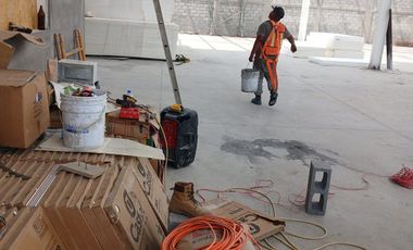 RENTA Bodega a ESTRENAR en av. Cumbres de las Americas, Santa Catarina
