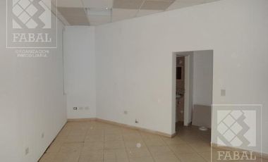 Local venta Centro, 73 m2 con salón comercial, depósito, cocina y baño