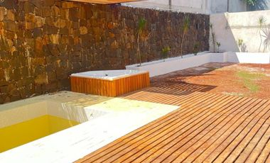 EXCLUSIVA CASA EN VENTA EN BARRIO PANAMBI DE 3 DORMITORIOS