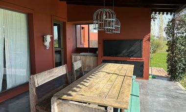 Casa a la venta en Chacras de la Trinidad | VCO Propiedades
