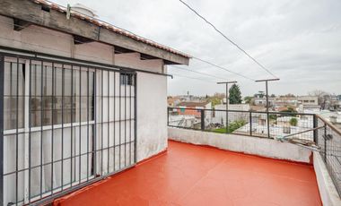 PH de 4 ambientes en  Moron sur