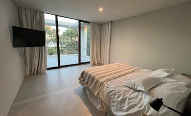 CASA  EN VENTA  6 DORMITORIOS COSTA ESMERALDA MARÍTIMO II