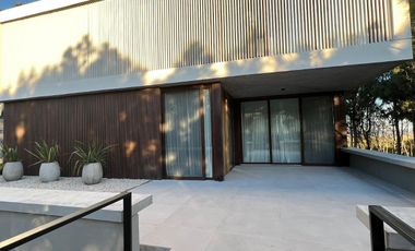 CASA  EN VENTA  6 DORMITORIOS COSTA ESMERALDA MARÍTIMO II
