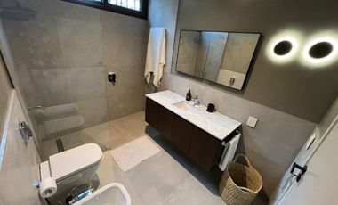 CASA  EN VENTA  6 DORMITORIOS COSTA ESMERALDA MARÍTIMO II
