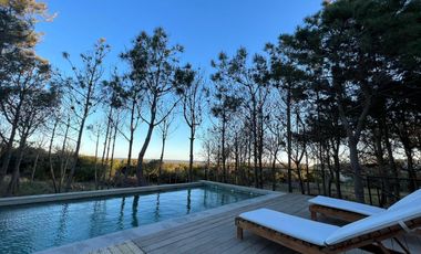 CASA  EN VENTA  6 DORMITORIOS COSTA ESMERALDA MARÍTIMO II