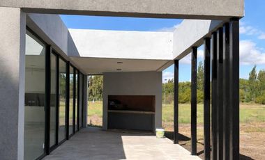VENTA CASA 3 DORMITORIOS - B° PRIVADO VILLA DEL RIO NAUTICO, GENERAL ROCA