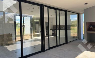 VENTA CASA 3 DORMITORIOS - B° PRIVADO VILLA DEL RIO NAUTICO, GENERAL ROCA