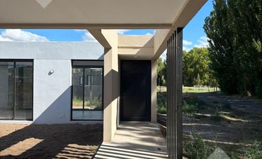 VENTA CASA 3 DORMITORIOS - B° PRIVADO VILLA DEL RIO NAUTICO, GENERAL ROCA