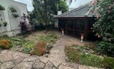 Casa en  excelente estado en pleno centro de la ciudad de Concordia.-