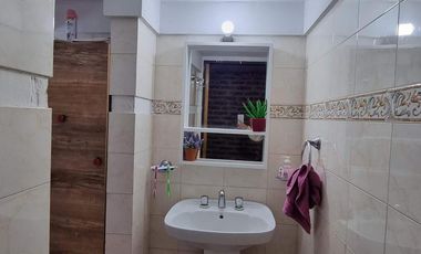 VENTA - LOCAL en EZEIZA    vivienda con jardín