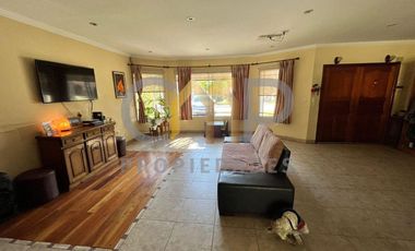 Casa en Venta - Bº La Arboleda - Garín - Escobar - 3 dormitorios - Pileta-Apto credito