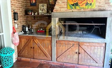 Casa en Venta - Bº La Arboleda - Garín - Escobar - 3 dormitorios - Pileta-Apto credito