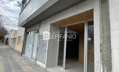 Venta - Oficina a estrenar en el centro de General Roca  - L015
