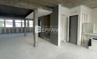 Venta - Oficina a estrenar en el centro de General Roca  - L015