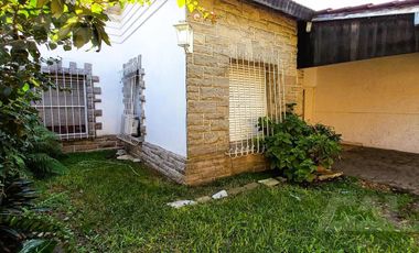 Casa a reciclar en Parque Ayerza, Castelar Norte – Lote propio en la mejor zona