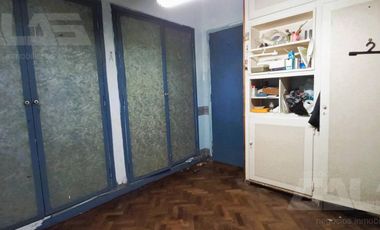 Casa a reciclar en Parque Ayerza, Castelar Norte – Lote propio en la mejor zona