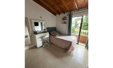 CASA EN UNIDAD TRANQUILA Y CERCA DE TODO, PRADOS DE SABANETA 