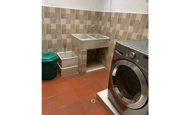 CASA EN UNIDAD TRANQUILA Y CERCA DE TODO, PRADOS DE SABANETA 