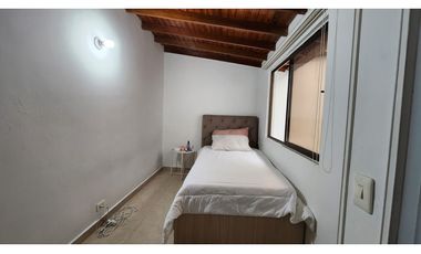 CASA EN UNIDAD TRANQUILA Y CERCA DE TODO, PRADOS DE SABANETA 