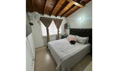CASA EN UNIDAD TRANQUILA Y CERCA DE TODO, PRADOS DE SABANETA 