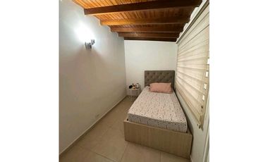 CASA EN UNIDAD TRANQUILA Y CERCA DE TODO, PRADOS DE SABANETA 