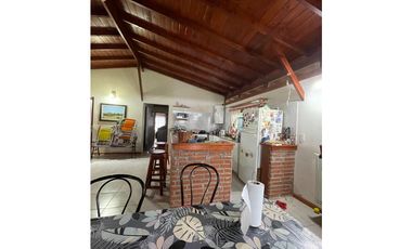 Venta casa estilo moderno con salida a la ruta, Camet Norte