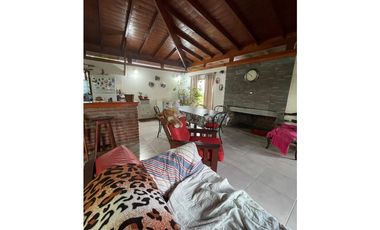 Venta casa estilo moderno con salida a la ruta, Camet Norte