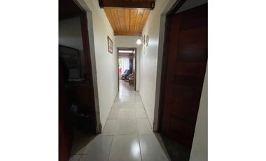 Venta casa estilo moderno con salida a la ruta, Camet Norte