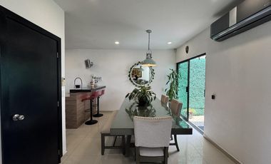 CASA JUNTO A AREA VERDE EN VENTA EN LOMAS DE LA RIOJA