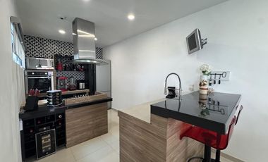 CASA JUNTO A AREA VERDE EN VENTA EN LOMAS DE LA RIOJA
