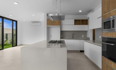 Casa en Venta en Karakal Nuevo Vallarta – 3 Recamaras | Cochera 4 Autos | Alta Plusvalia