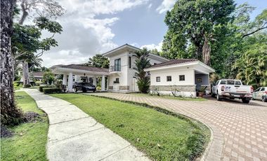 Venta Casa Modelo Santa Mónica PH Camino de Cruces En Clayton