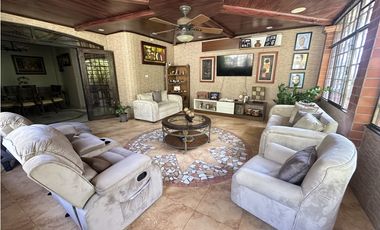 Venta de Casa amoblada en Las Cumbres