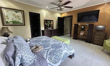 Venta de Casa amoblada en Las Cumbres