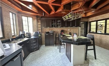 Venta de Casa amoblada en Las Cumbres